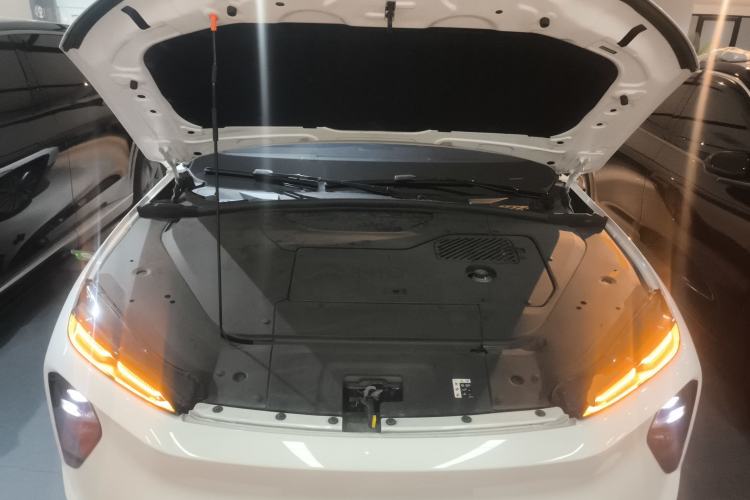 Used Nio ES7 2022 75 kWh Engine Bay