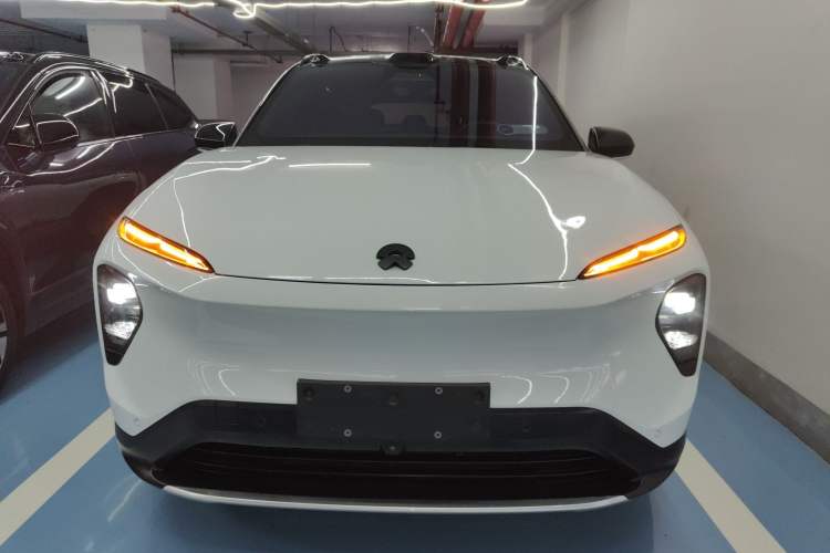 Used Nio ES7 2022 75 kWh Exterior 1