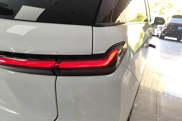Used Nio ES7 2022 100 kWh Exterior 3