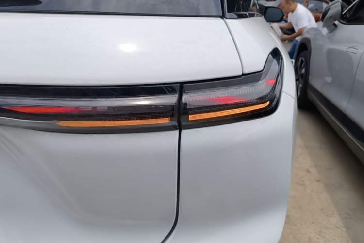 Used Nio ES7 2022 75 kWh Exterior 3