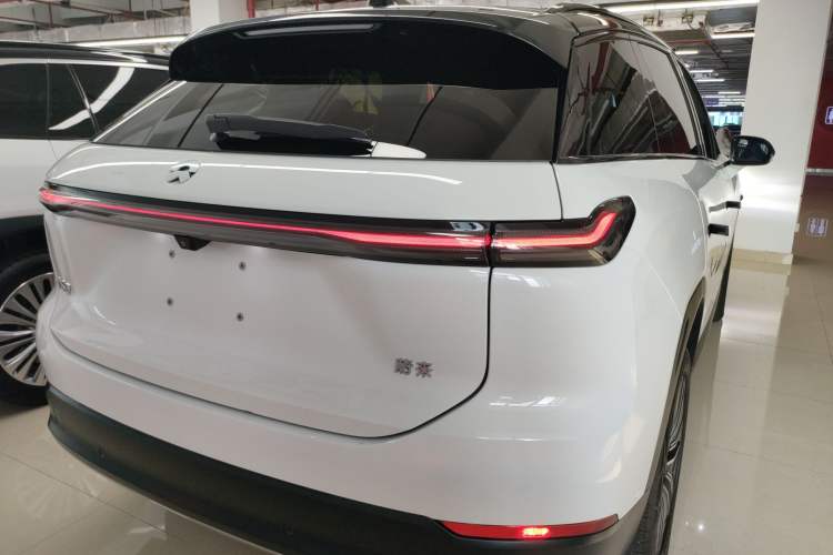 Used Nio ES7 2022 75 kWh Exterior 4
