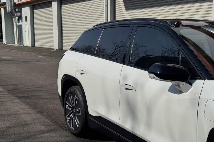 Used Nio ES7 2022 100 kWh Exterior 6