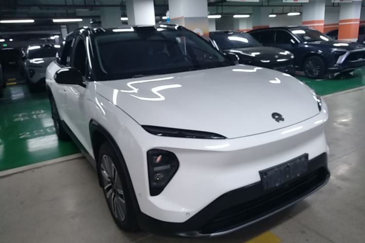 Used Nio ES7 2022 75 kWh Front Right 45 Deg