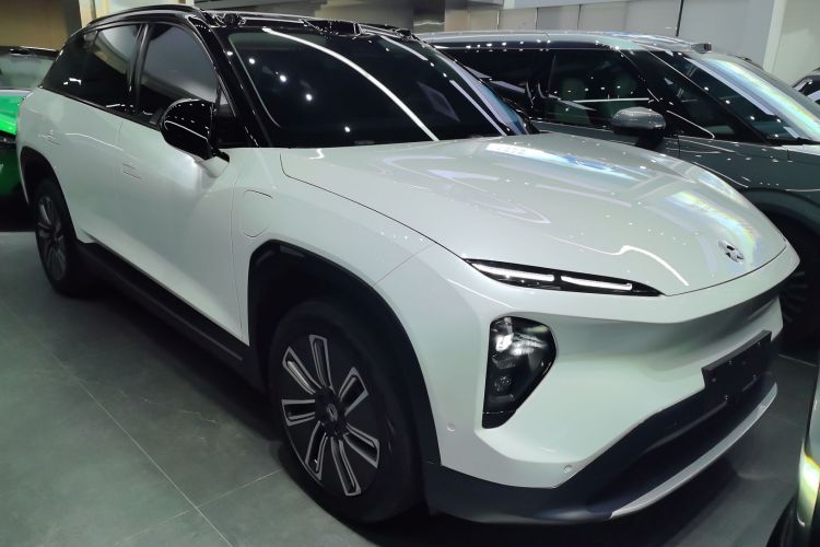 Used Nio ES7 2022 75 kWh Front Right 45 Deg