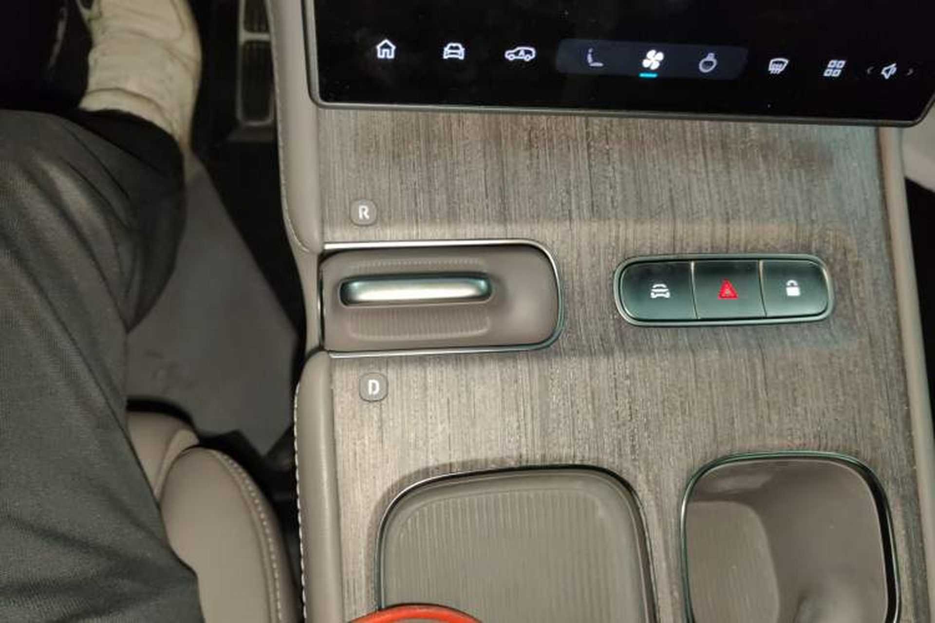 Used Nio ES7 2022 75 kWh Gear Lever