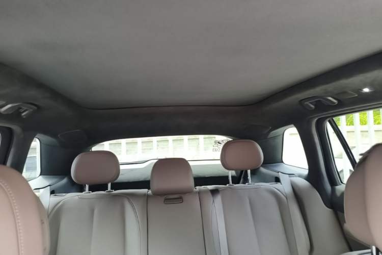 Used Nio ES7 2022 75 kWh Headliner