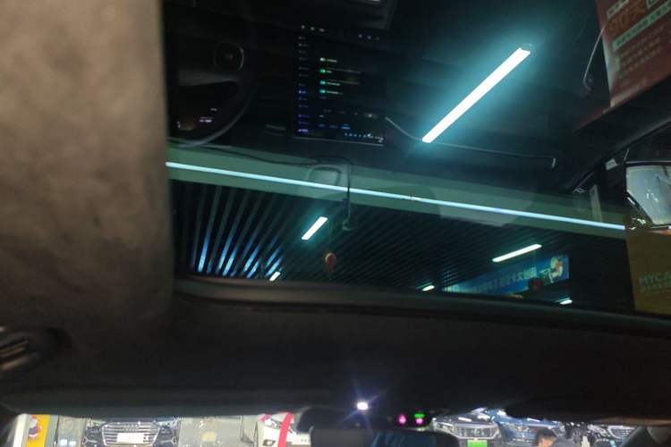 Used Nio ES7 2022 75 kWh Headliner