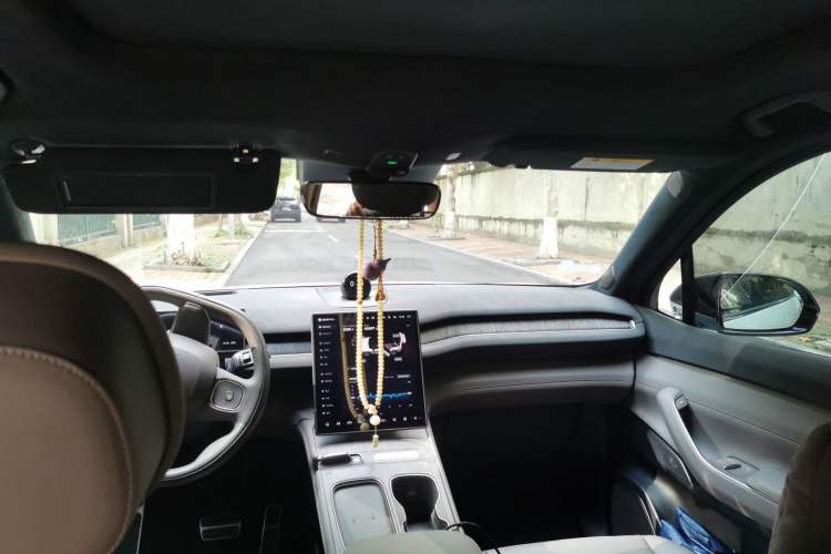 Used Nio ES7 2022 75 kWh Headliner