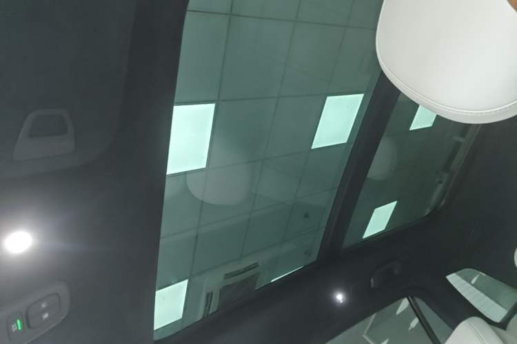 Used Nio ES7 2022 75 kWh Headliner