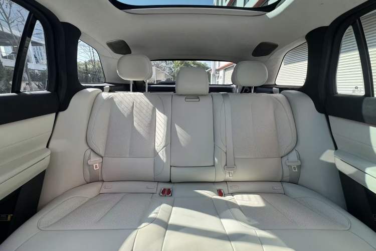 Used Nio ES7 2022 100 kWh Interior 11