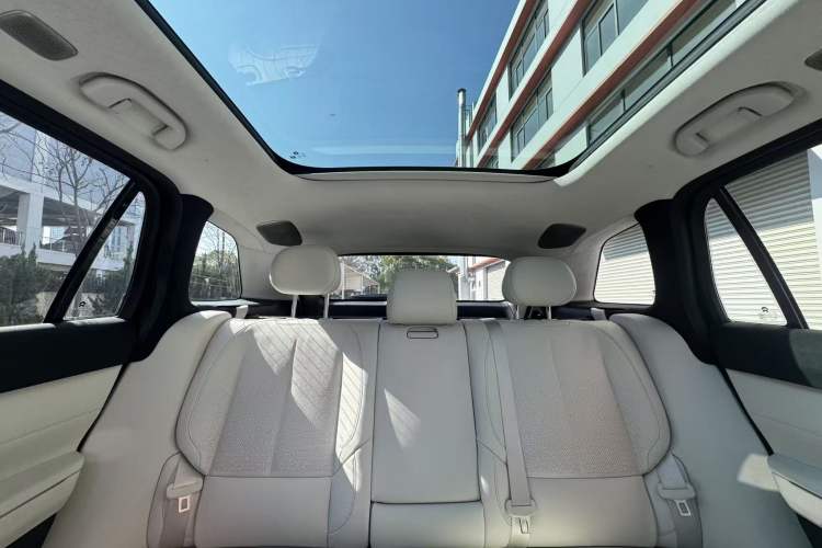 Used Nio ES7 2022 100 kWh Interior 12
