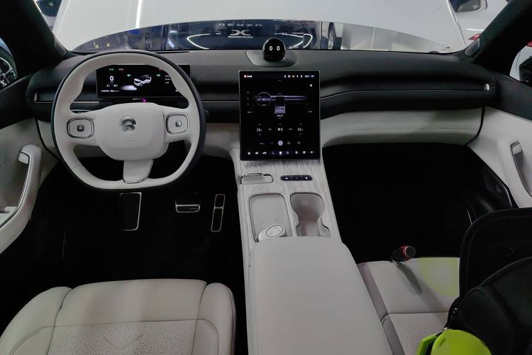 Used Nio ES7 2022 100 kWh Interior 2