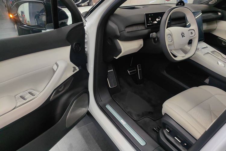Used Nio ES7 2022 100 kWh Interior 3