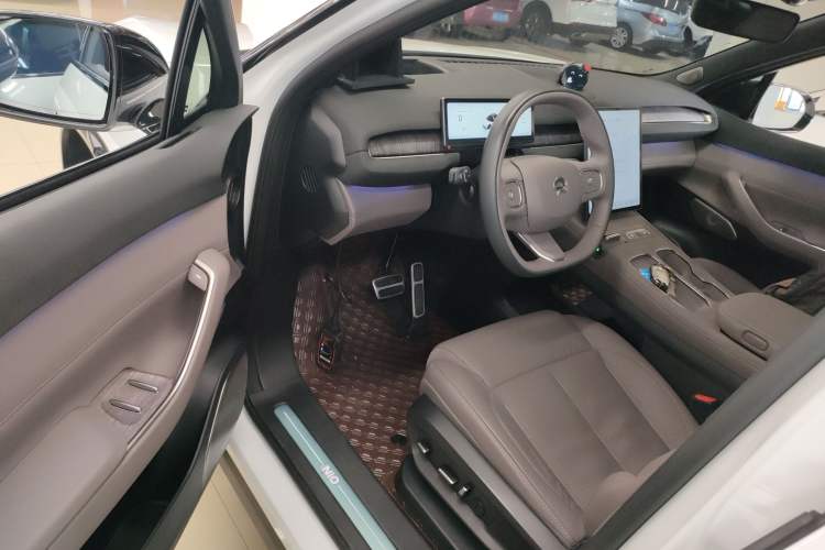 Used Nio ES7 2022 75 kWh Interior 3