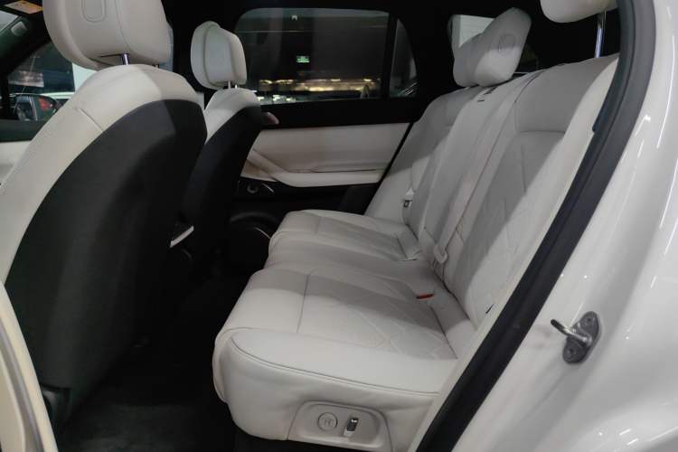 Used Nio ES7 2022 100 kWh Interior 4