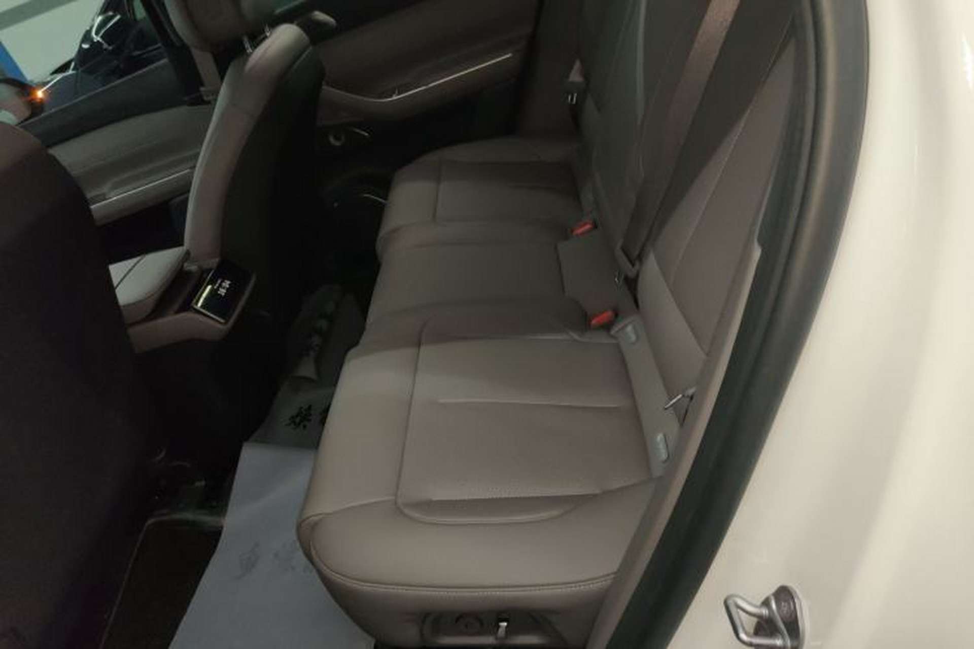 Used Nio ES7 2022 75 kWh Interior 4