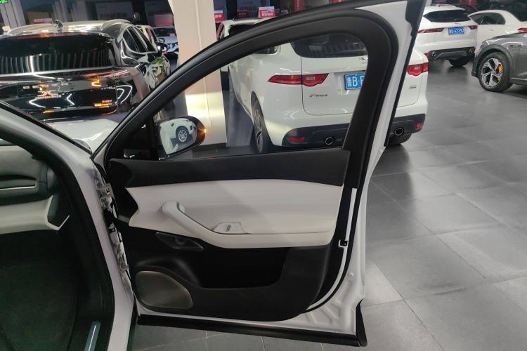 Used Nio ES7 2022 100 kWh Interior 5