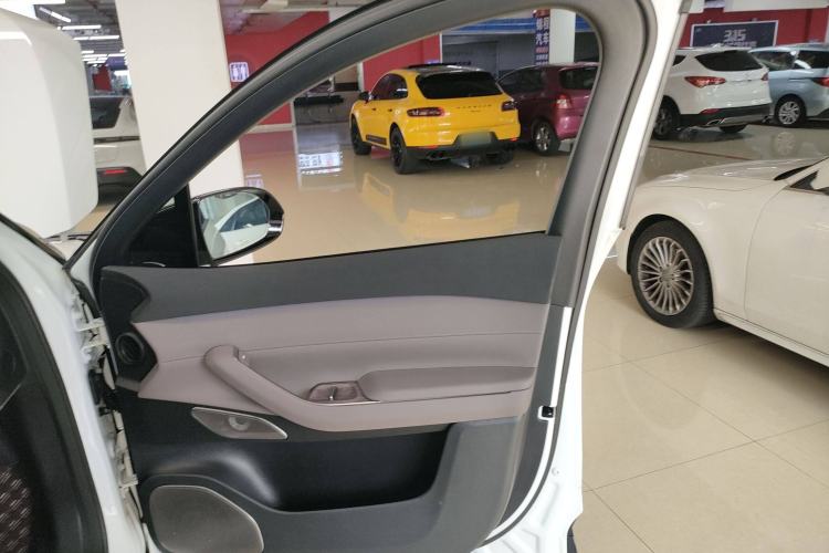 Used Nio ES7 2022 75 kWh Interior 5