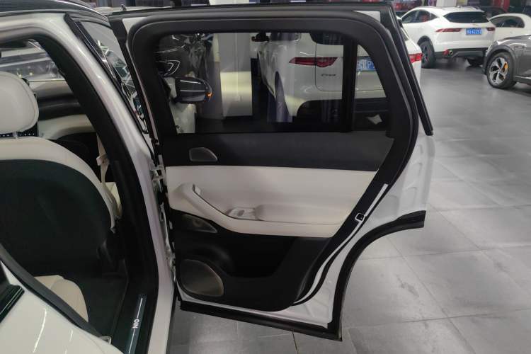 Used Nio ES7 2022 100 kWh Interior 6