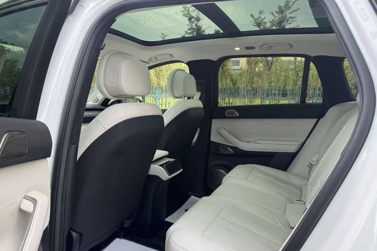 Used Nio ES7 2022 100 kWh Interior 6