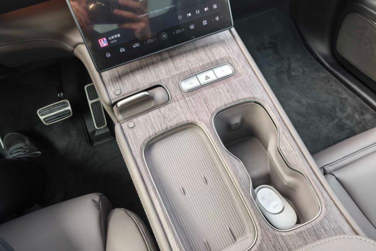 Used Nio ES7 2022 75 kWh Interior 7