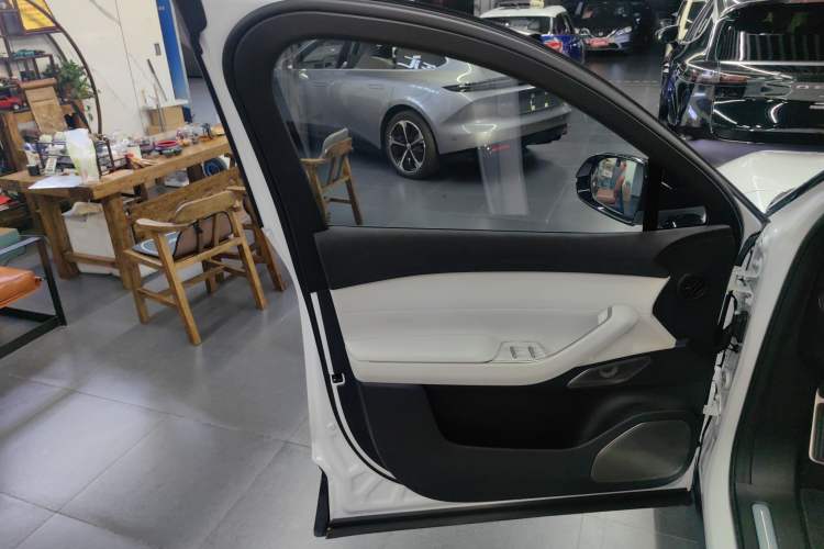 Used Nio ES7 2022 100 kWh Interior 7