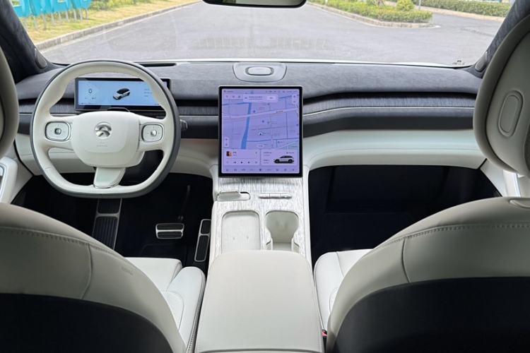 Used Nio ES7 2022 75 kWh Interior 8