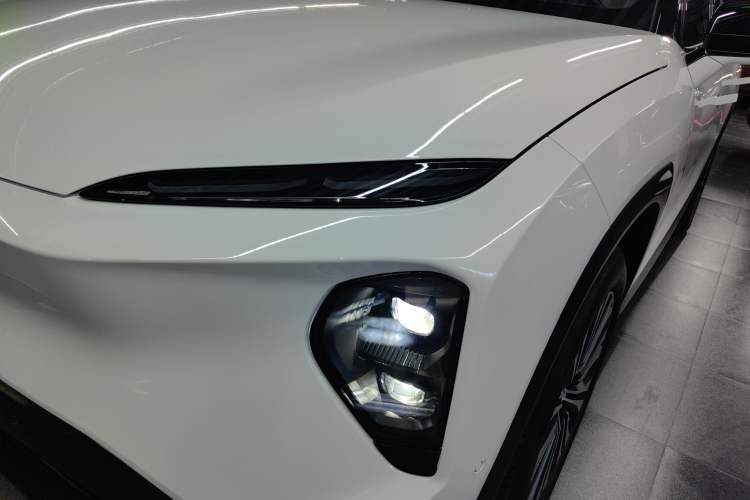 Used Nio ES7 2022 100 kWh Left Front Headlight