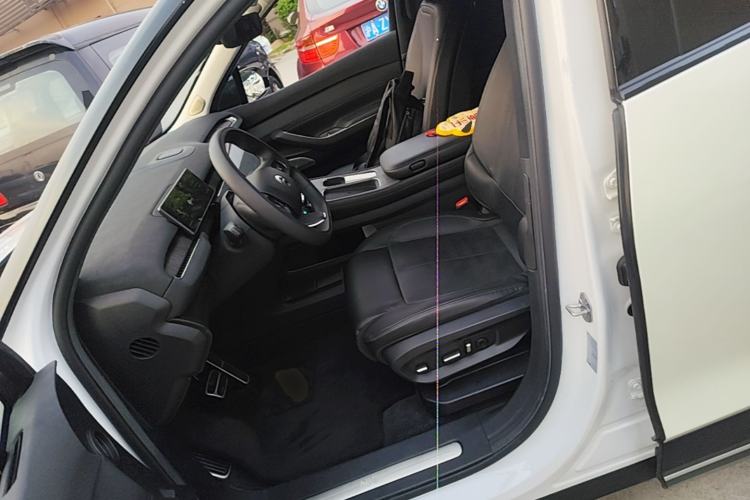 Used Nio ES7 2022 75 kWh Left Front Seat