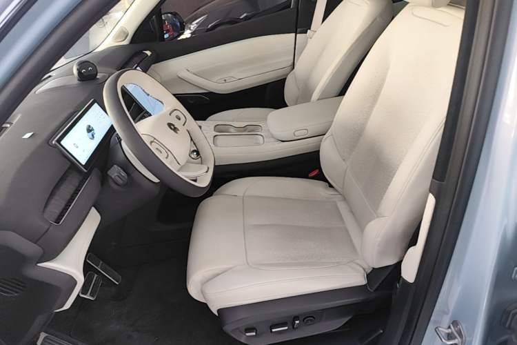 Used Nio ES7 2022 100 kWh Left Front Seat