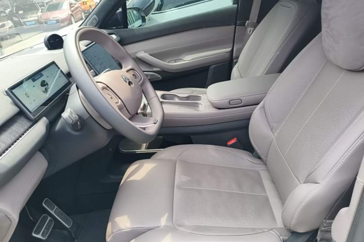 Used Nio ES7 2022 75 kWh Left Front Seat