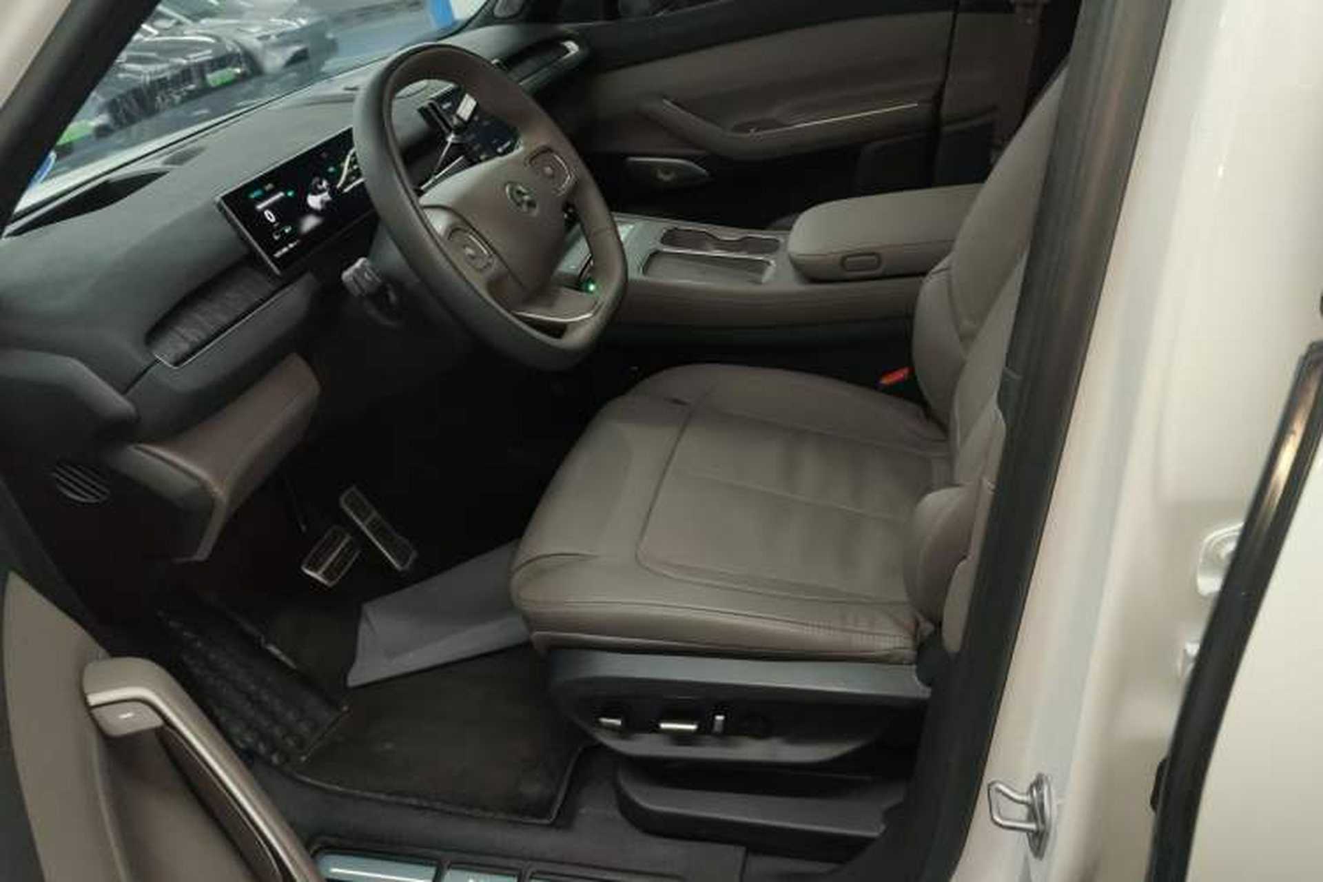 Used Nio ES7 2022 75 kWh Left Front Seat