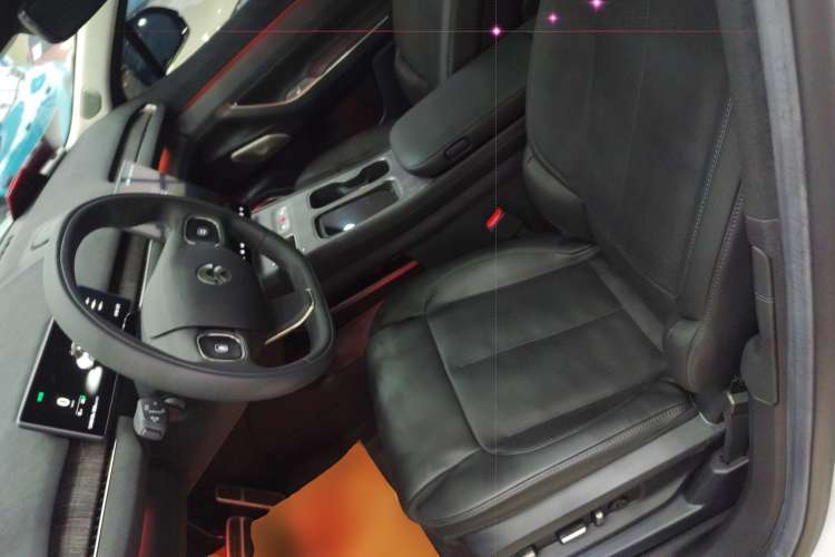 Used Nio ES7 2022 75 kWh Left Front Seat