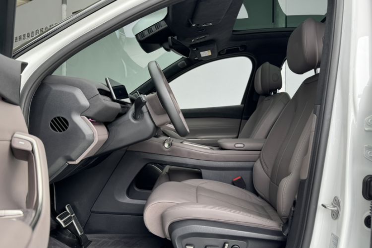 Used Nio ES7 2022 75 kWh Left Front Seat