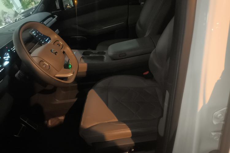 Used Nio ES7 2022 75 kWh Left Front Seat