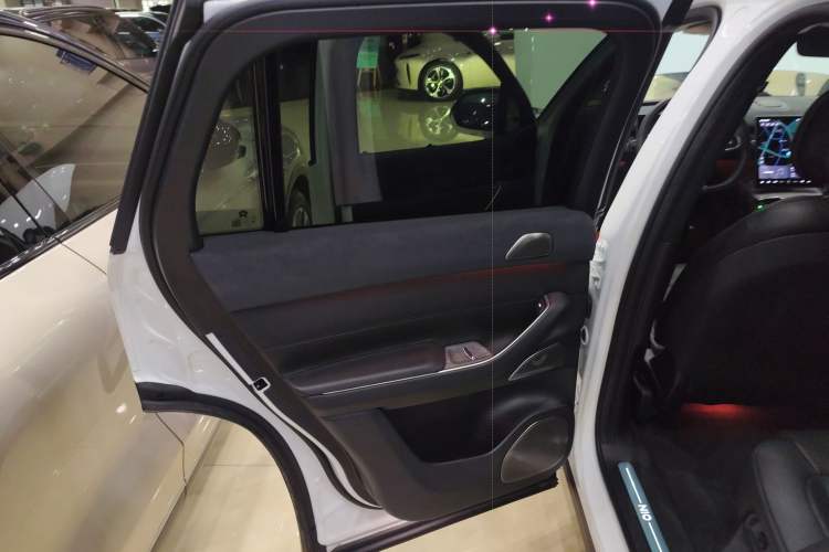 Used Nio ES7 2022 75 kWh Left Rear Door Interior