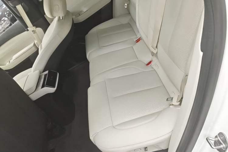 Used Nio ES7 2022 75 kWh Left Rear Seat