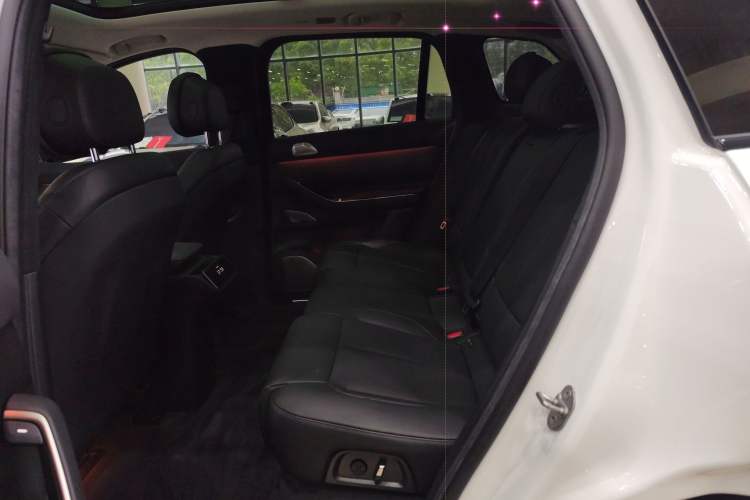 Used Nio ES7 2022 75 kWh Left Rear Seat