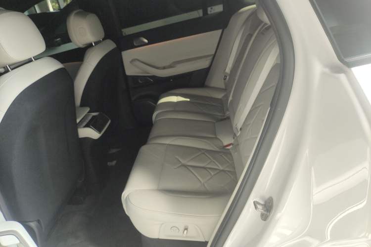 Used Nio ES7 2022 75 kWh Left Rear Seat