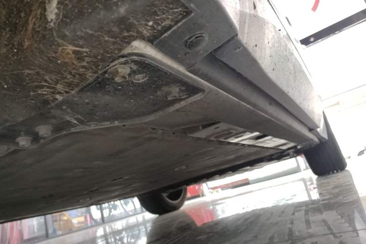 Used Nio ES7 2022 100kWh First Edition Left Side Sill