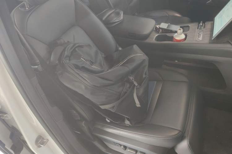 Used Nio ES7 2022 100kWh First Edition Right Front Seat