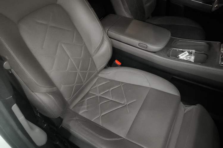 Used Nio ES7 2022 75 kWh Right Front Seat