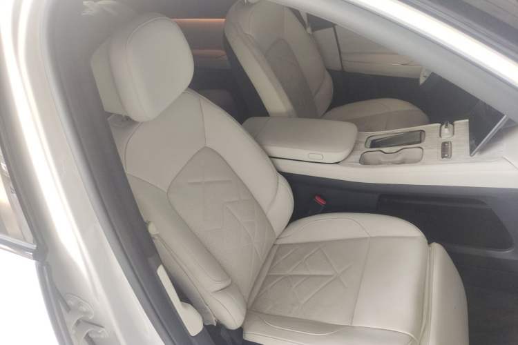 Used Nio ES7 2022 75 kWh Right Front Seat