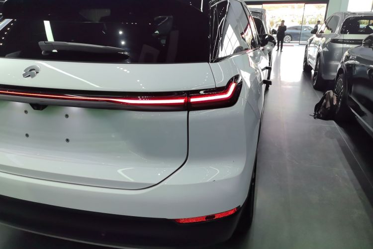 Used Nio ES7 2022 75 kWh Right Rear Taillight