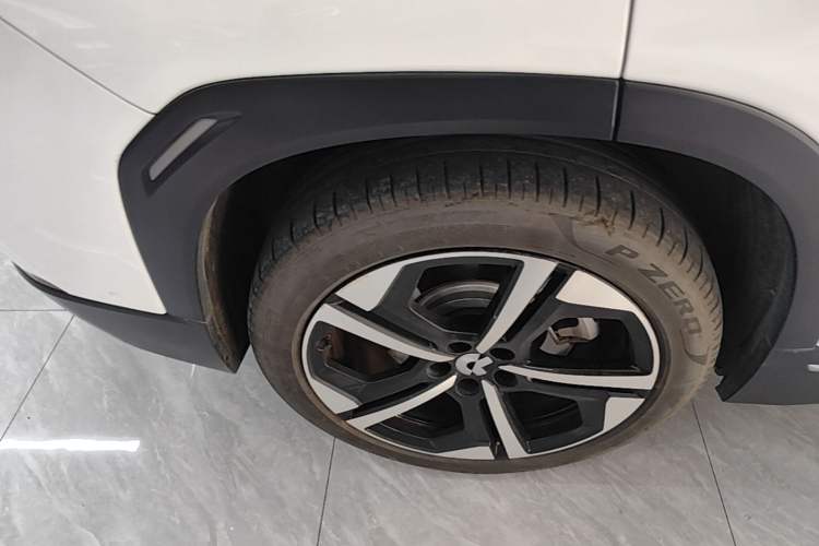 Used Nio ES7 2022 100 kWh Right Rear Wheel Hub