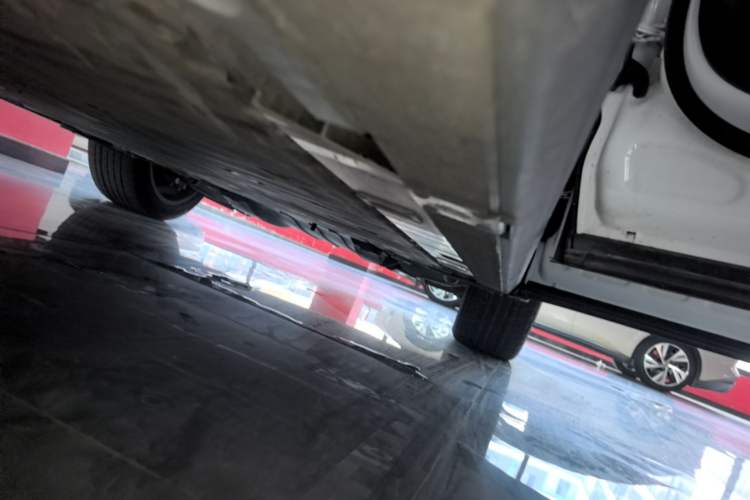 Used Nio ES7 2022 100kWh First Edition Right Side Sill