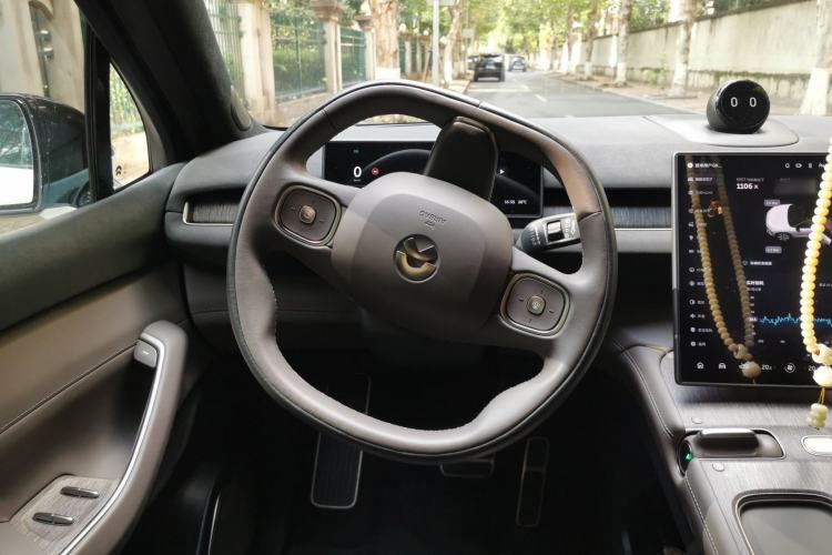 Used Nio ES7 2022 75 kWh Steering Wheel