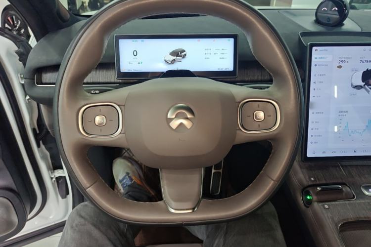 Used Nio ES7 2022 75 kWh Steering Wheel