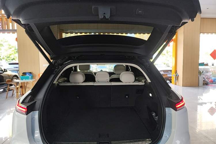Used Nio ES7 2022 100 kWh Trunk