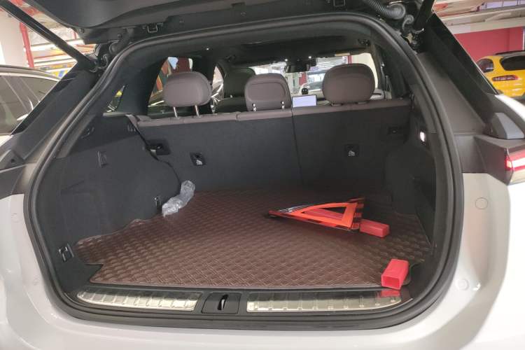 Used Nio ES7 2022 75 kWh Trunk